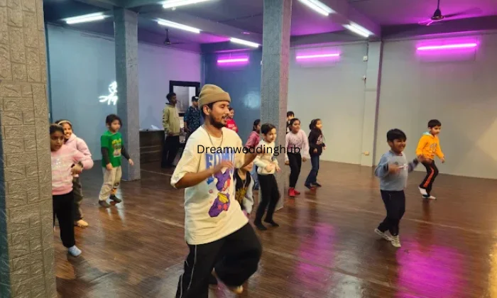 Om artistic dance studio